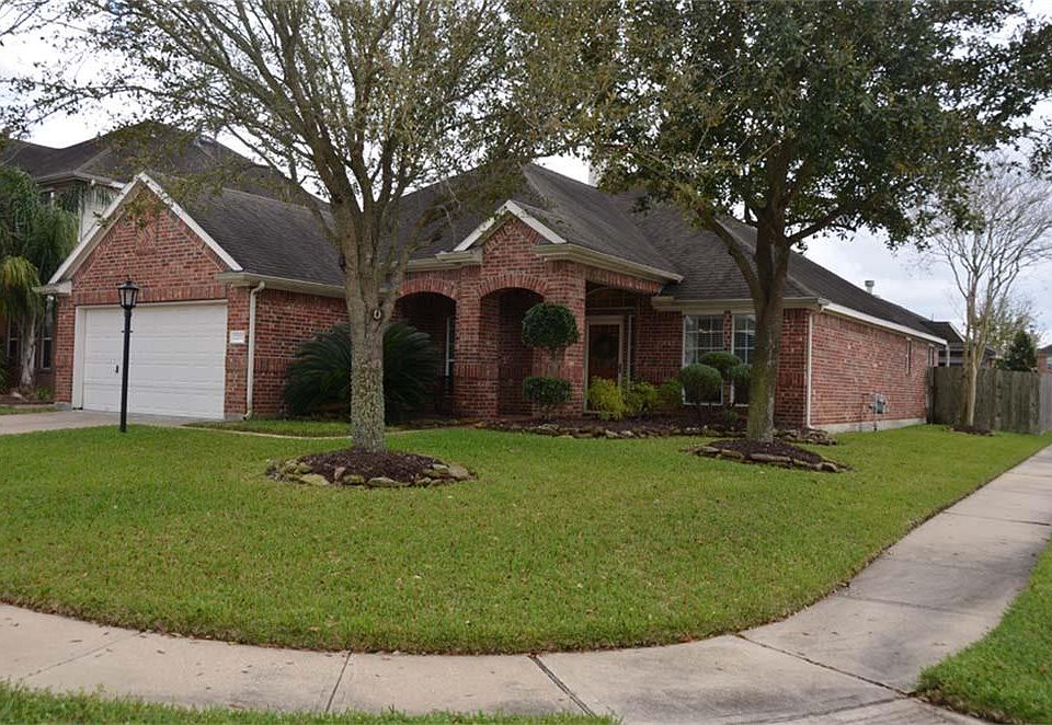 1st image of 2202 Tallowwood Dr