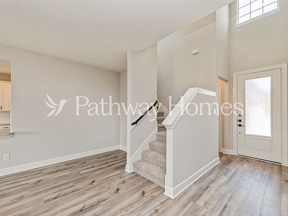 4th image of 705 Emerson Dr