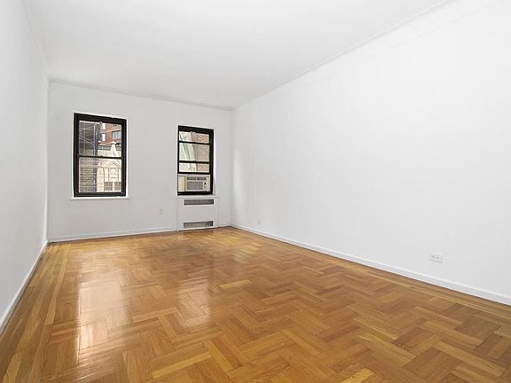 5th image of 155 W 71st St APT 6D