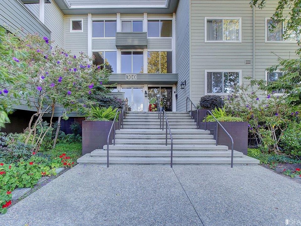 1st image of 300 Murchison Dr APT 107