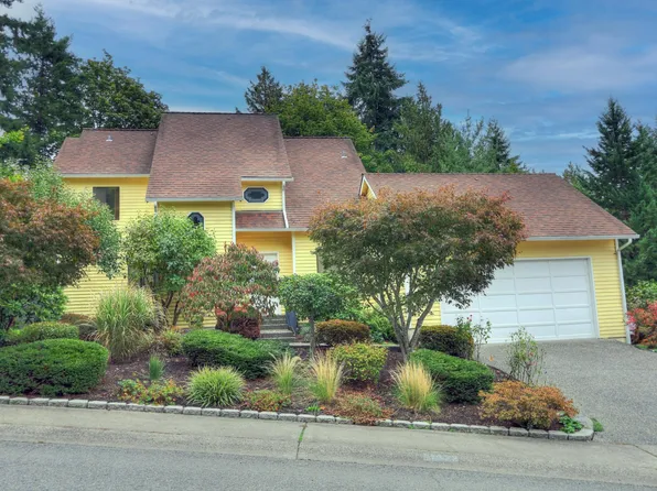 14622 104th Ave NE, Bothell, WA 98011