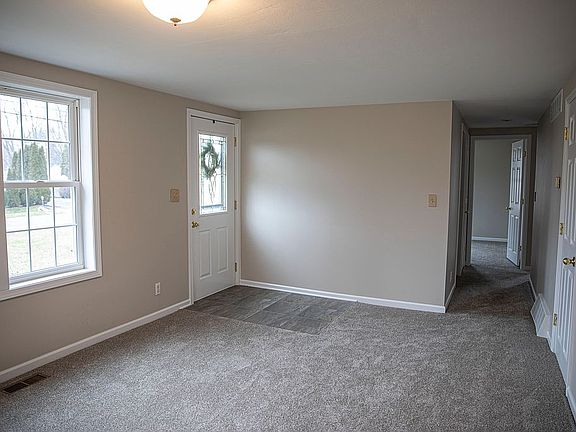 4th image of 2099 Woodland Pass