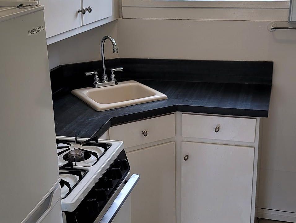 1st image of 2711 Mimosa St #C