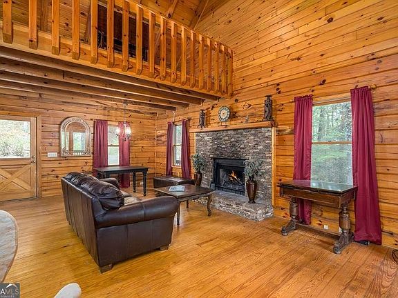 3rd image of 804 Pocaset Dr