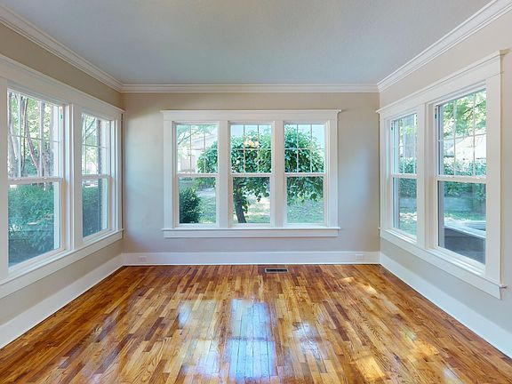 3rd image of 1217 Speedway Ave