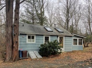 36 Flood Bridge Rd, Southbury, CT 06488