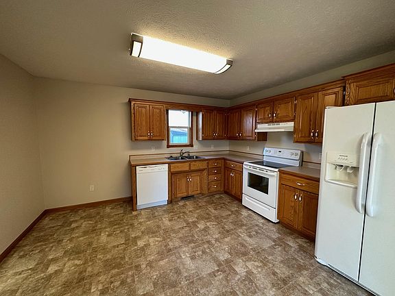 4th image of 420 N Claud Ave