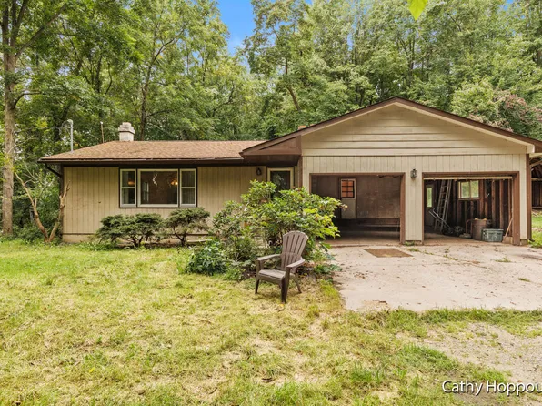 253 N Strong Rd, Ionia, MI 48846