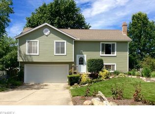 975 Brookpoint Dr, Medina, OH