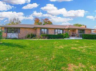 1105 S Breckenridge Ct, Wichita, KS 67207