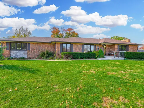 1105 S Breckenridge Ct, Wichita, KS 67207