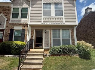 24 Abbey Rd, Euless, TX 76039