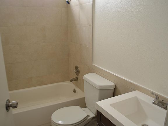5th image of 3928 Alabama St APT D