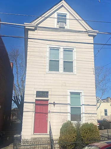 2371 Victor St #1 Photo 1