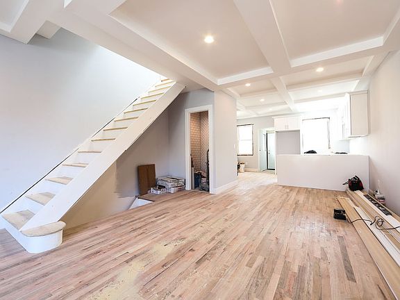 3rd image of 9612 Avenue N
