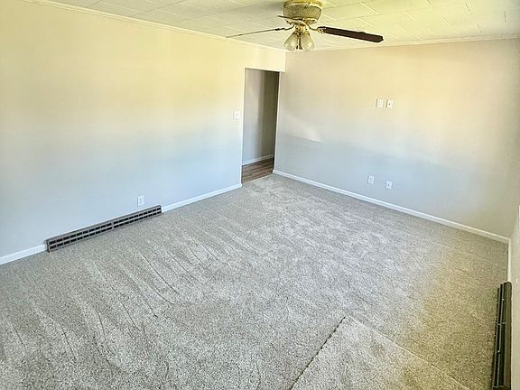 2nd image of 218 Kings Addition Ln