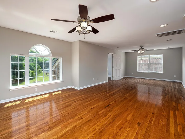 1204 Beech Hollow Dr — Photo 19