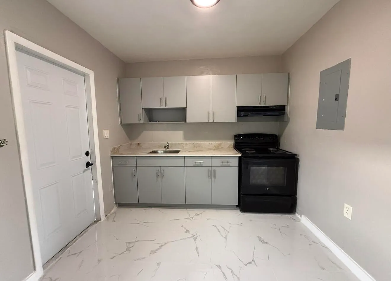 1 bed, 1.0 bath, 700 sqft, $1,500 — Photo 3