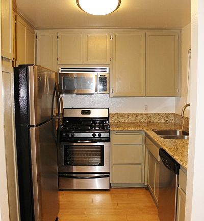 4th image of 1444 S Saltair Ave APT 102