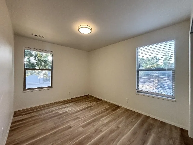 2 bed, 1.0 bath, 900 sqft, $1,650 — Photo 4