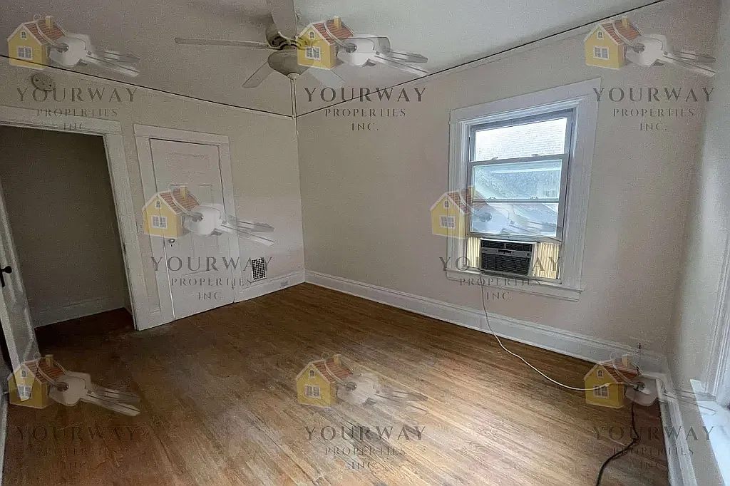 3 bed, $2,000 — Photo 4