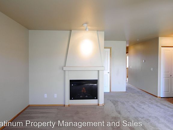 5th image of 1686 Stella Ave APT 9