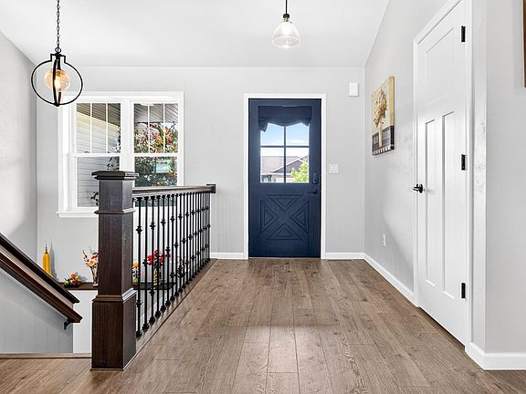 3rd image of 578 Pauls Pl