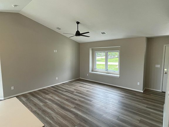 2nd image of 410 N Norris Dr