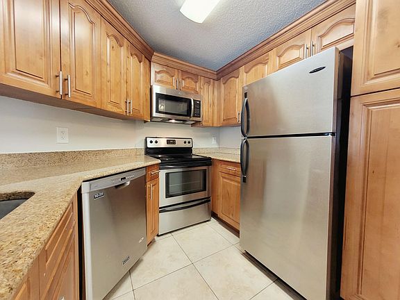 5th image of 2580 Grassy Point Dr Unit 204