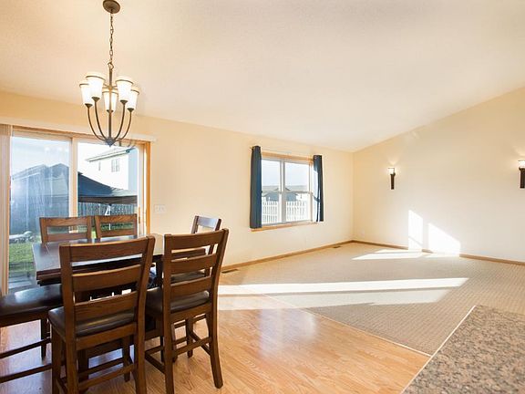 5th image of 1178 Tamarack Pl