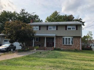 1977 6th St, North Brunswick, NJ 08902