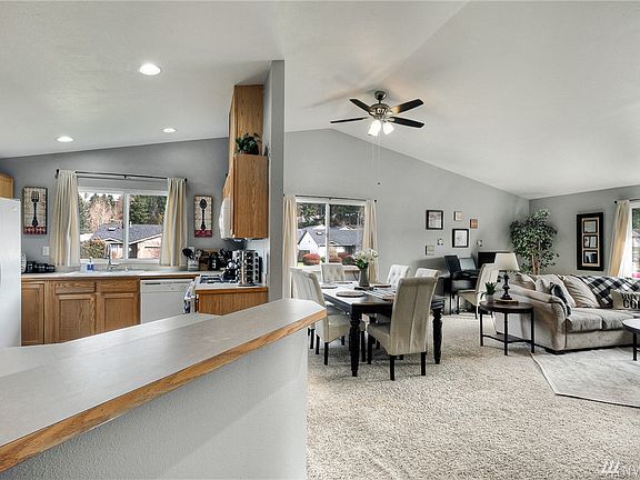 3rd image of 7120 163rd St E