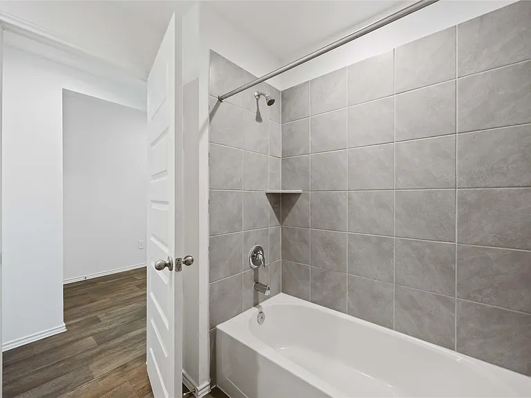 3719 Lanercost Ln — Photo 19
