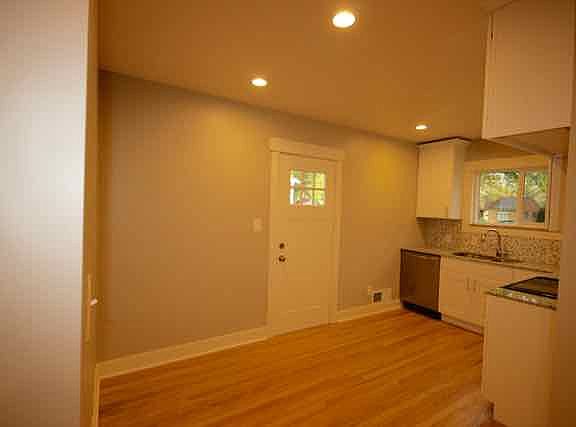 In Kitchen Dining