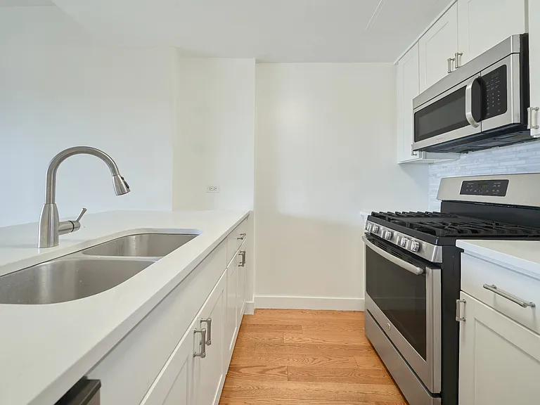 75-25 153rd St #508 — Photo 10