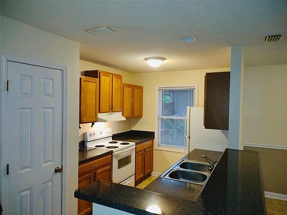 4th image of 9962 Magnolia Crest Dr W