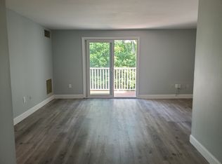 42 Silver Hill Ln APT 10, Natick, MA 01760