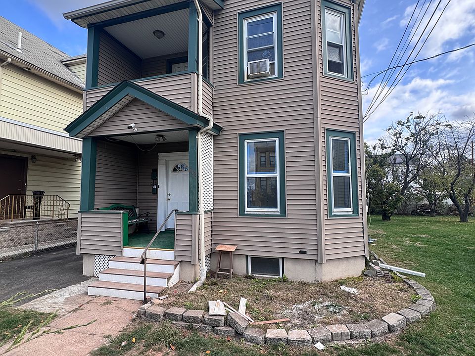 1st image of 112 Palisade Ave Floor 2