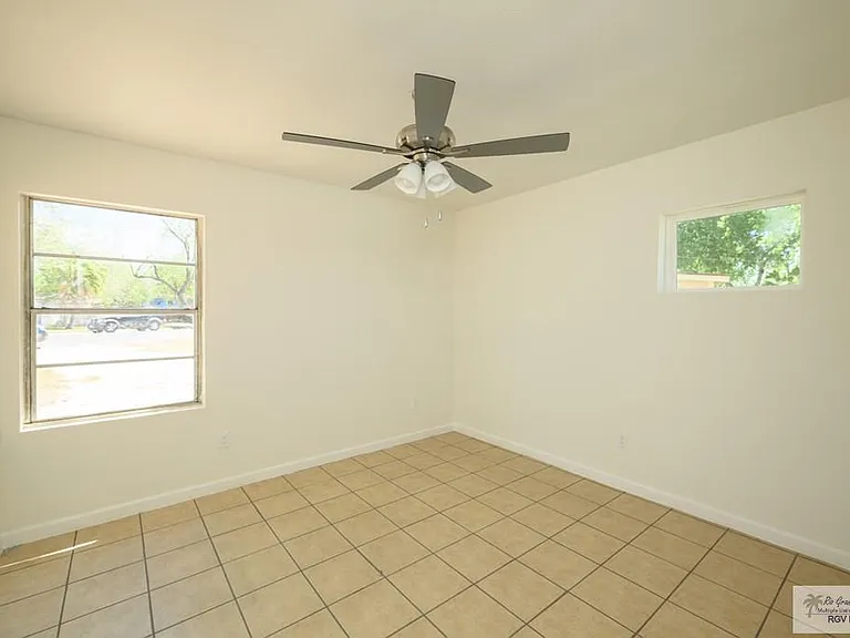 1821 Warren St — Photo 11