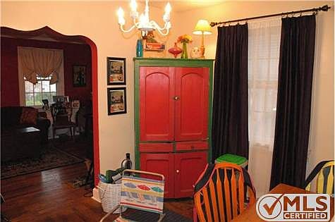 5th image of 340 Eastland St