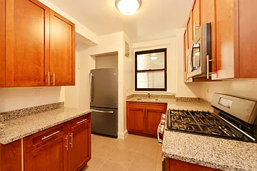 Rented by Siderow Residential Group