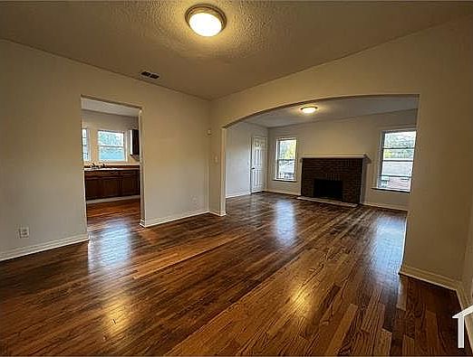 2nd image of 532 W 24th St #532