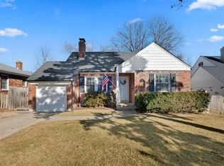 824 Blossom Ln, Saint Louis, MO