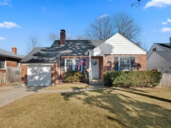 824 Blossom Ln, Saint Louis, MO 63119