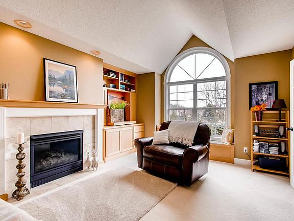 2nd image of 1597 Wexford Cir