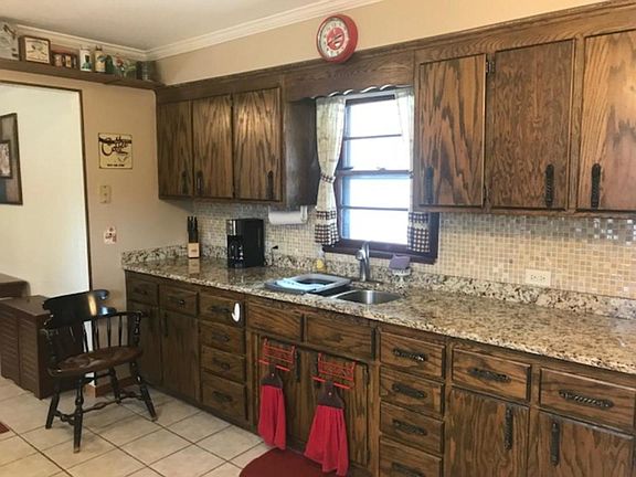 3rd image of 15219 Taylor St NE