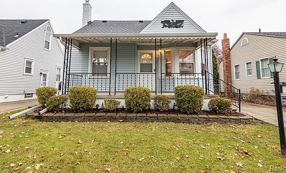 2nd image of 1518 Mill St