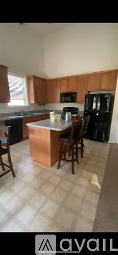 8031 Hyannis Ct — Photo 6