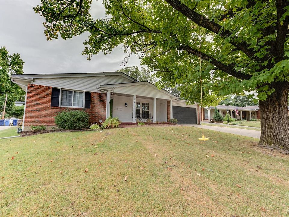 1st image of 870 Meadowgrass Dr