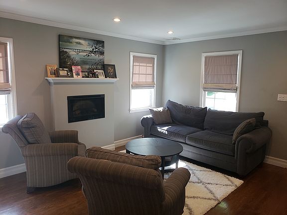 3rd image of 1612 Park Ave